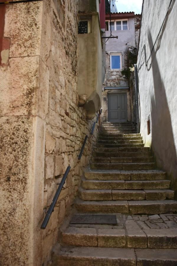 Modern Stairs Apartment Rovinj Exterior foto